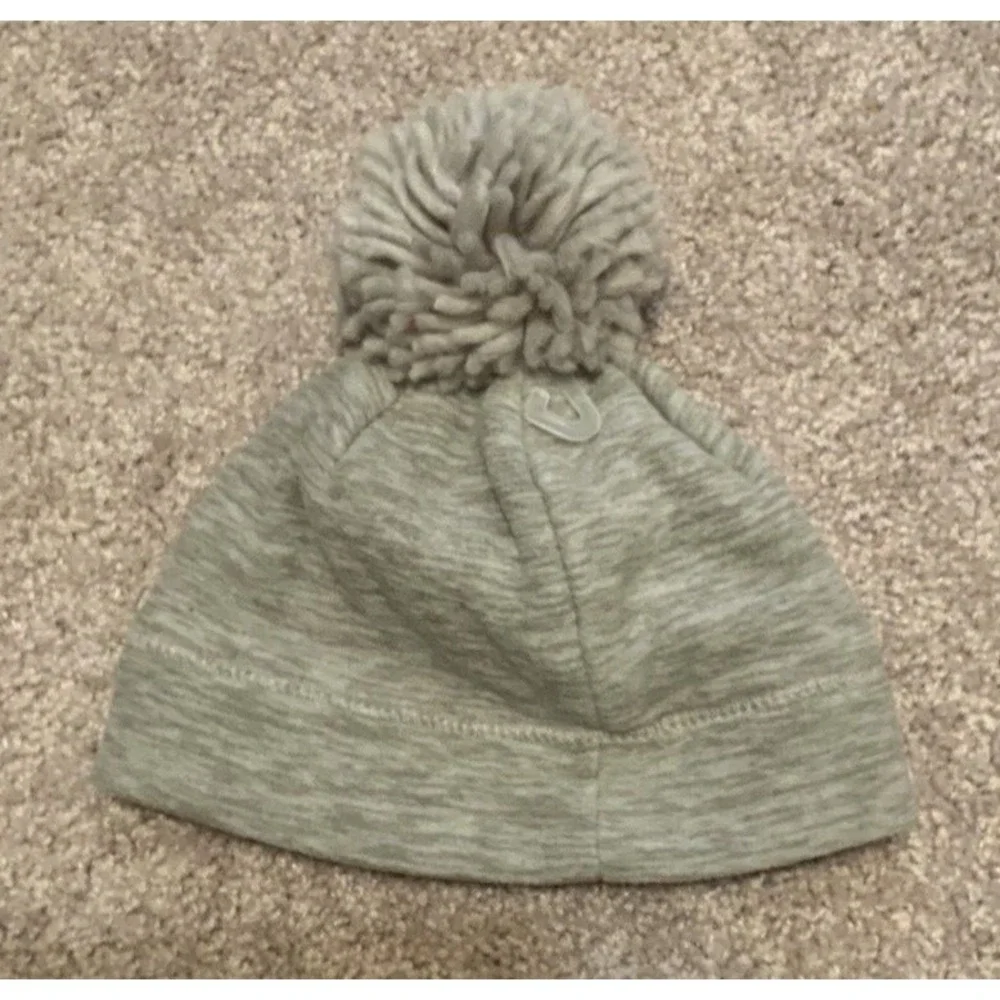 Cat & Jack Toddler Gray Beanie Fleece Lined‎ Winter Hat With Ball 12-24M